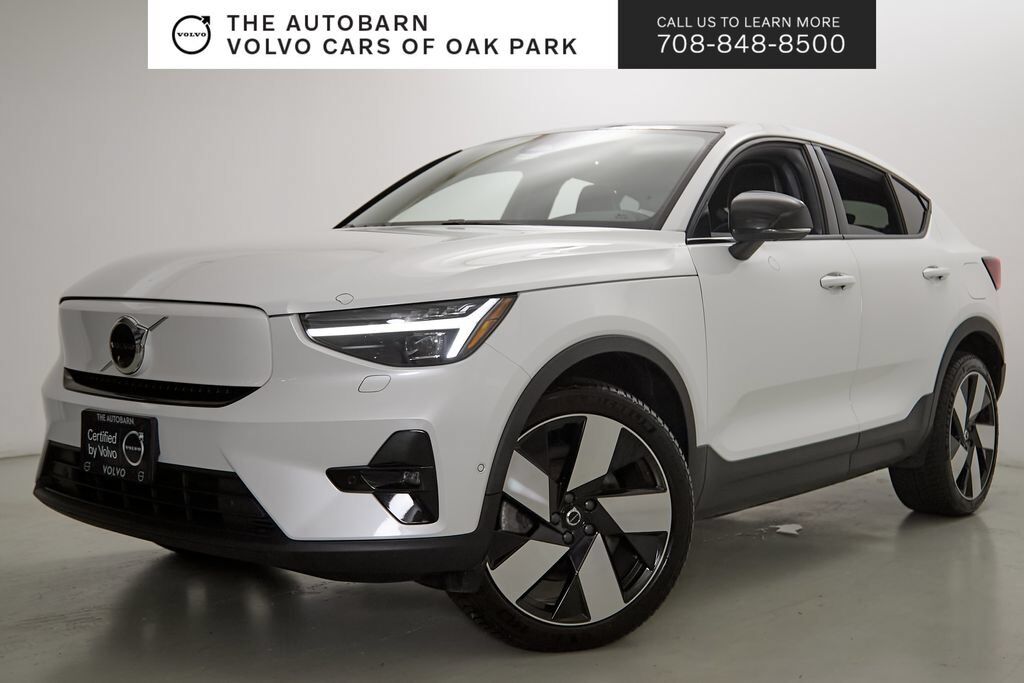 2023 VOLVO C40