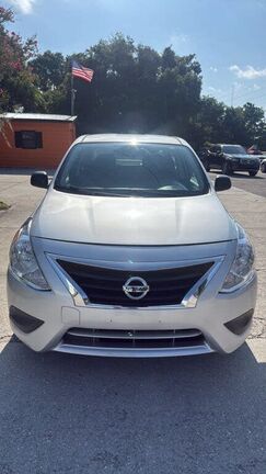 2015 NISSAN Versa