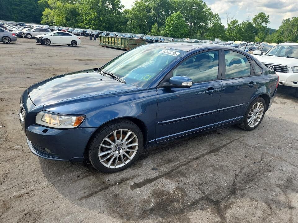 2010 VOLVO S40