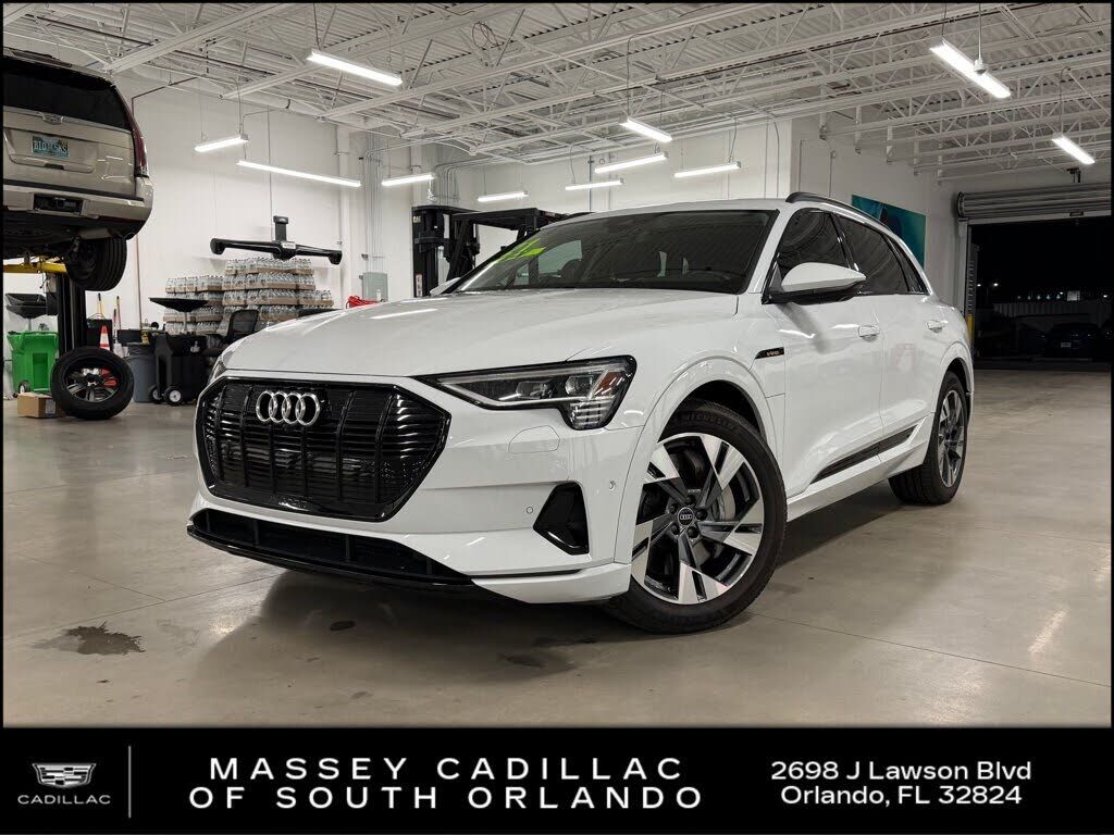 2021 AUDI e-tron