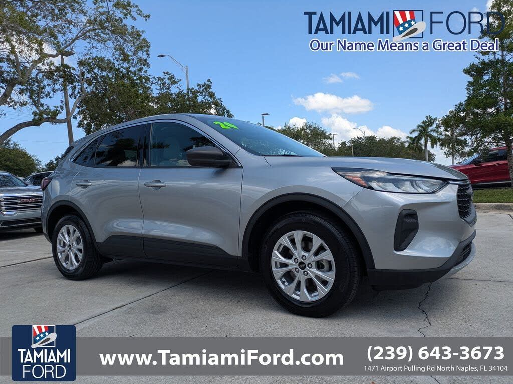 2024 FORD Escape
