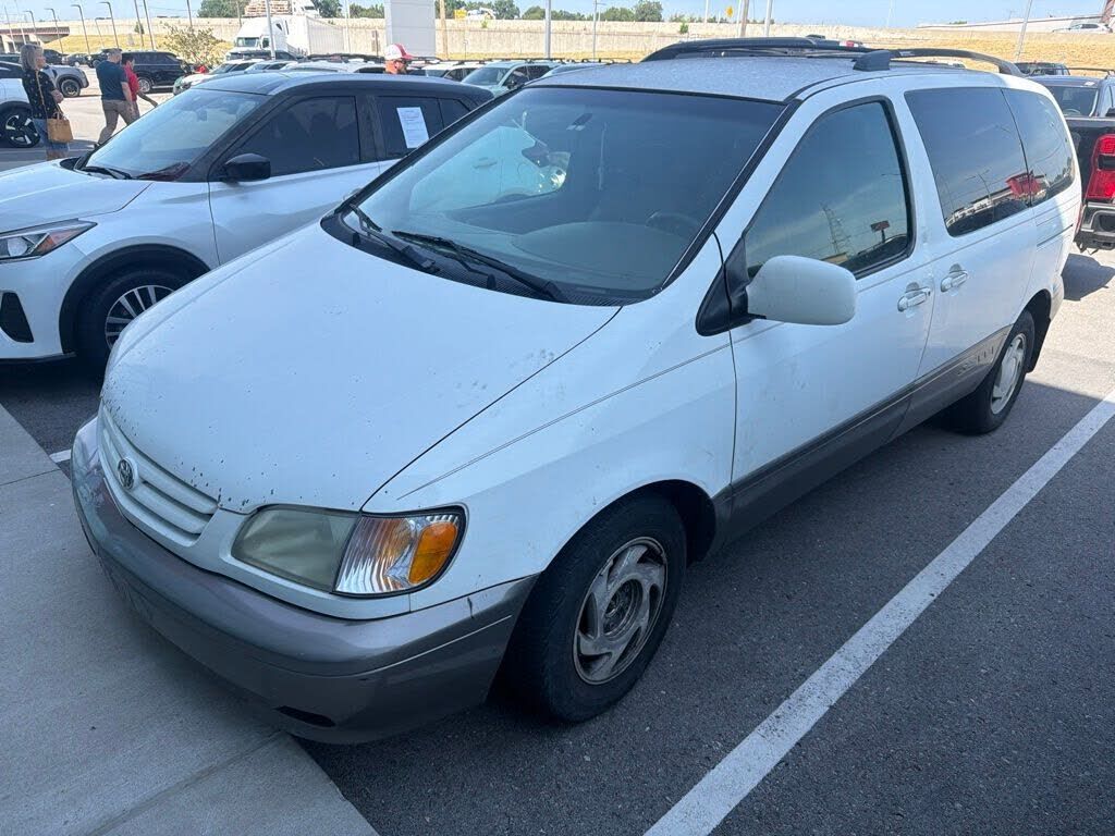 2003 TOYOTA Sienna