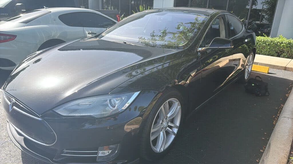 2013 TESLA Model S