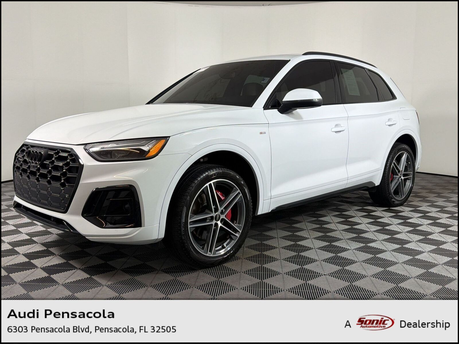 2024 AUDI Q5 e