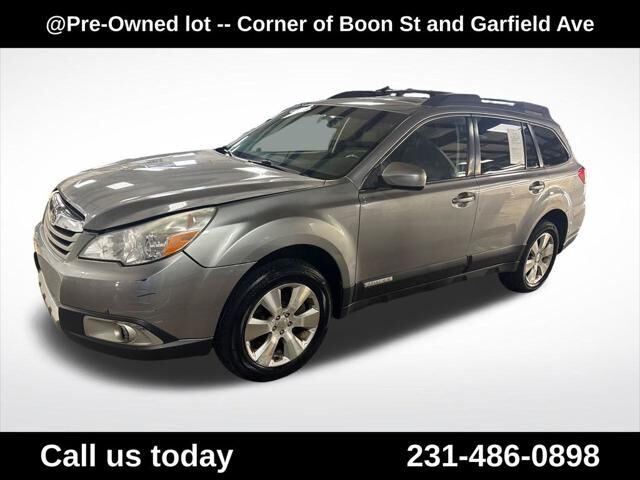 2011 SUBARU Outback