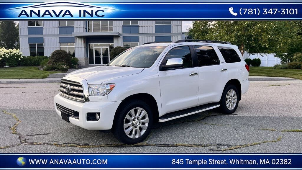 2011 TOYOTA Sequoia