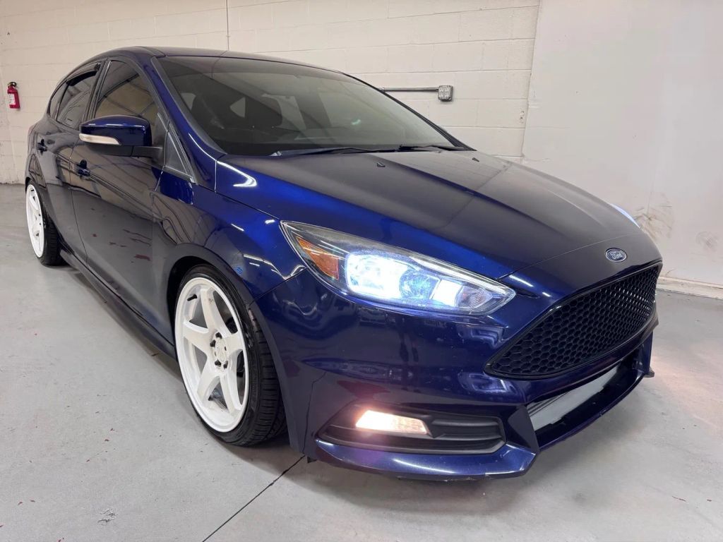 2017 FORD Focus