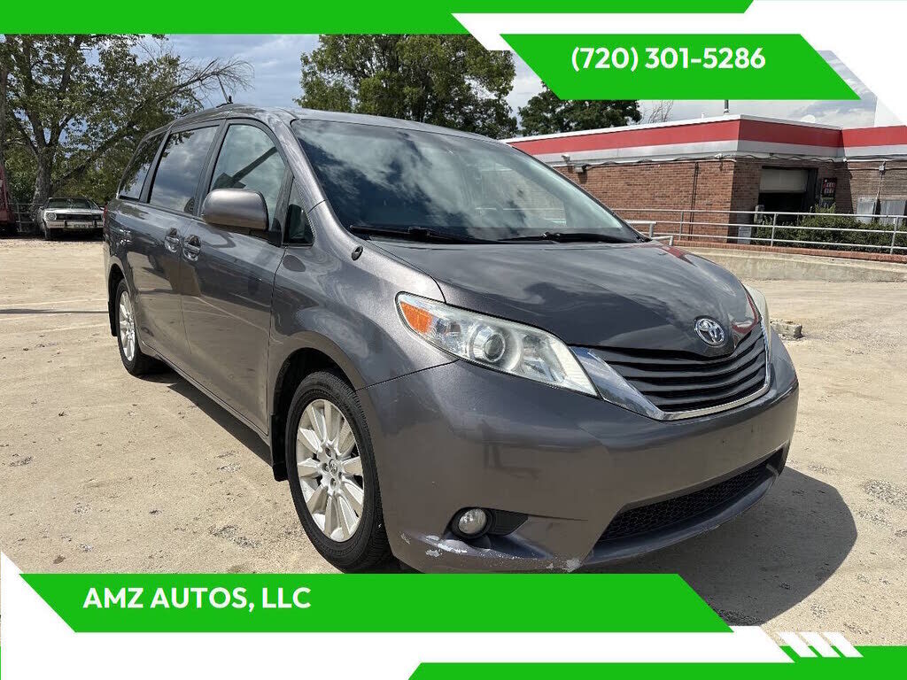 2014 TOYOTA Sienna