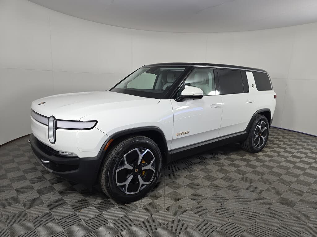 2024 RIVIAN R1S