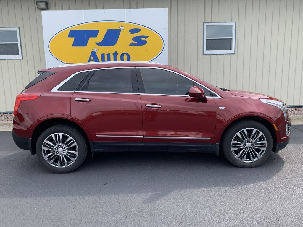 2017 CADILLAC XT5