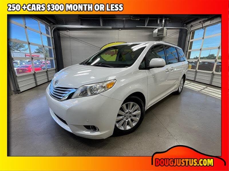 2011 TOYOTA Sienna