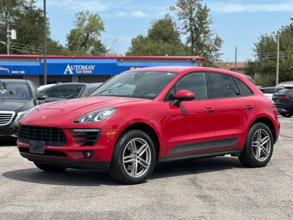 2018 PORSCHE Macan