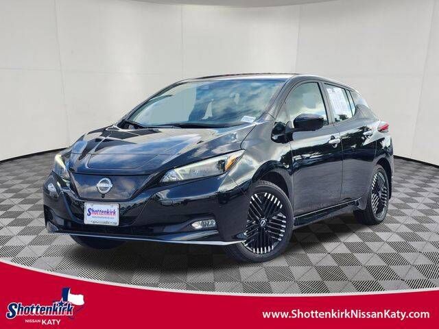 2025 NISSAN Leaf