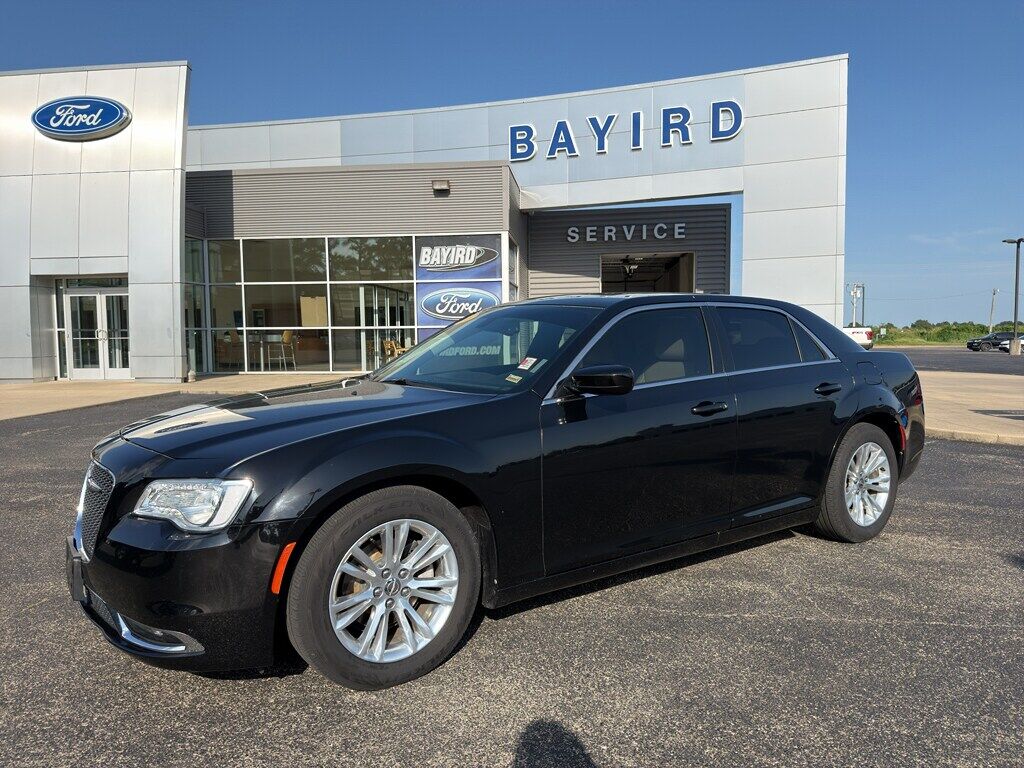 2018 CHRYSLER 300