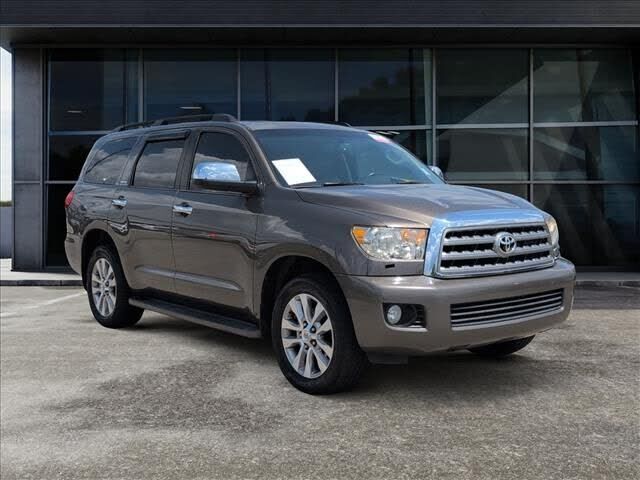 2010 TOYOTA Sequoia