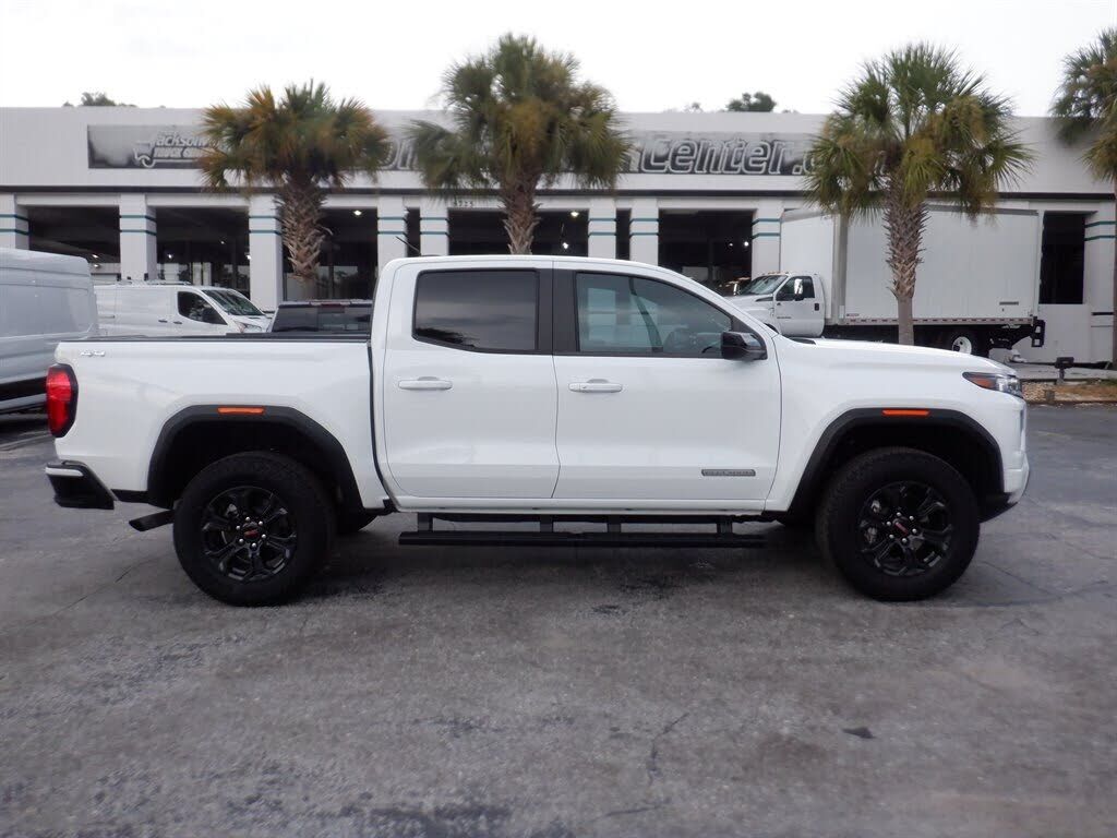 2025 GMC Canyon
