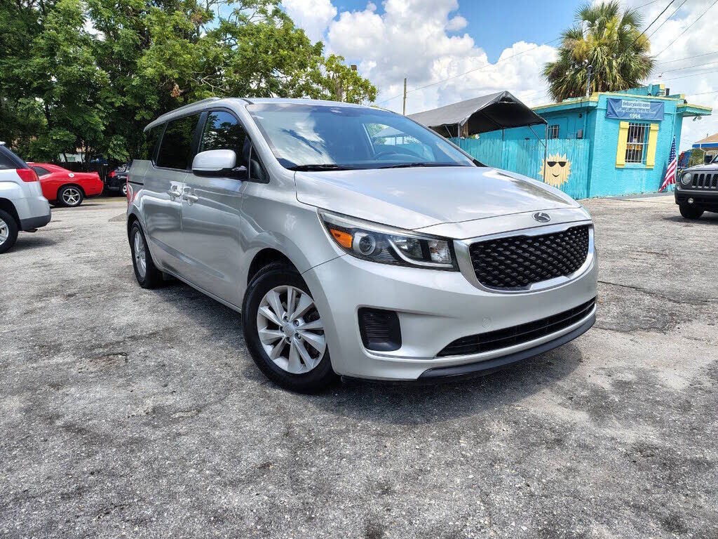 2016 KIA Sedona