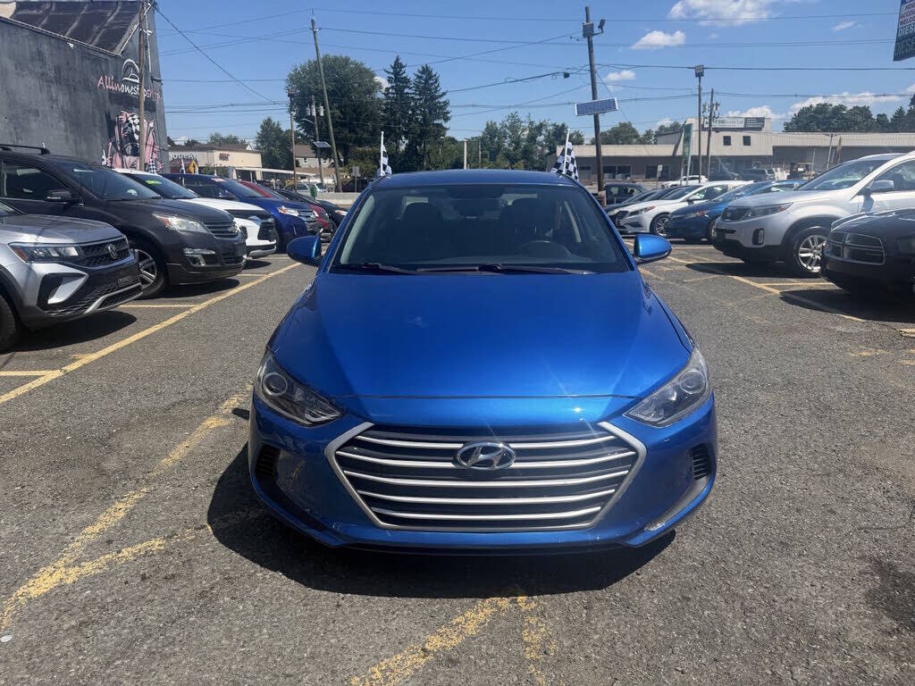 2017 HYUNDAI Elantra
