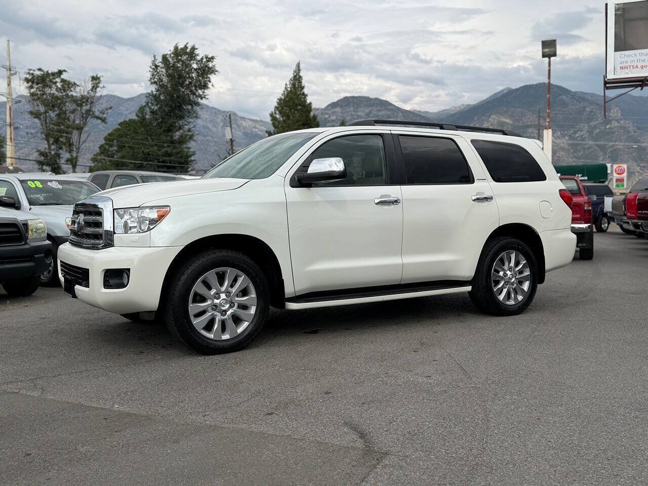 2015 TOYOTA Sequoia