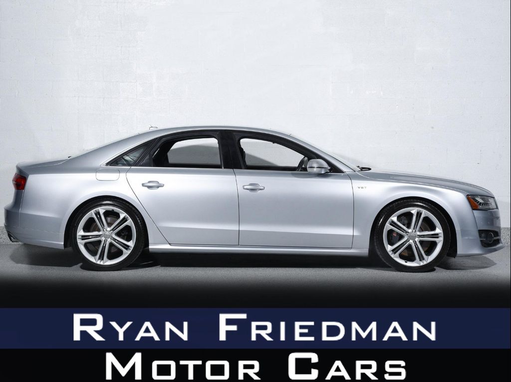 2015 AUDI S8