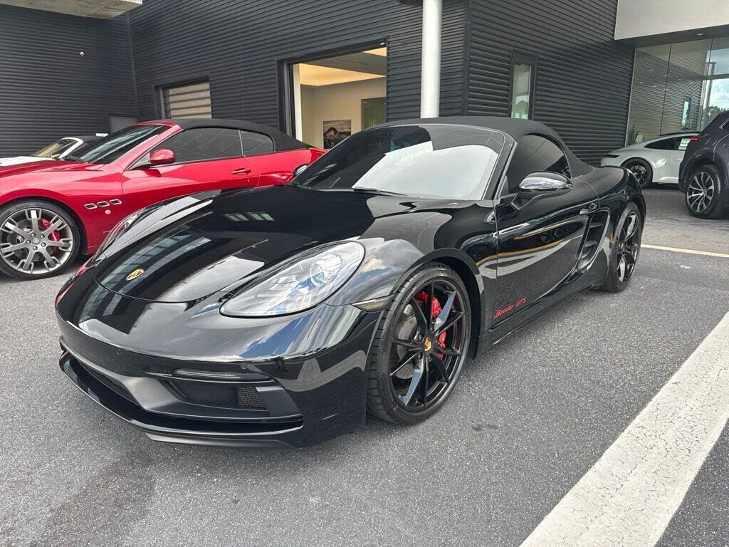 2018 PORSCHE 718