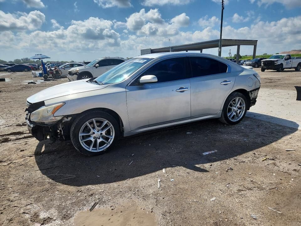 2014 NISSAN Maxima