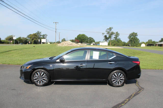 2024 NISSAN Altima