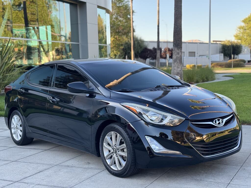 2016 HYUNDAI Elantra