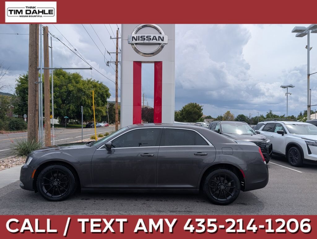 2016 CHRYSLER 300