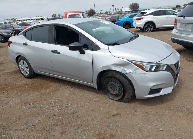 2020 NISSAN Versa