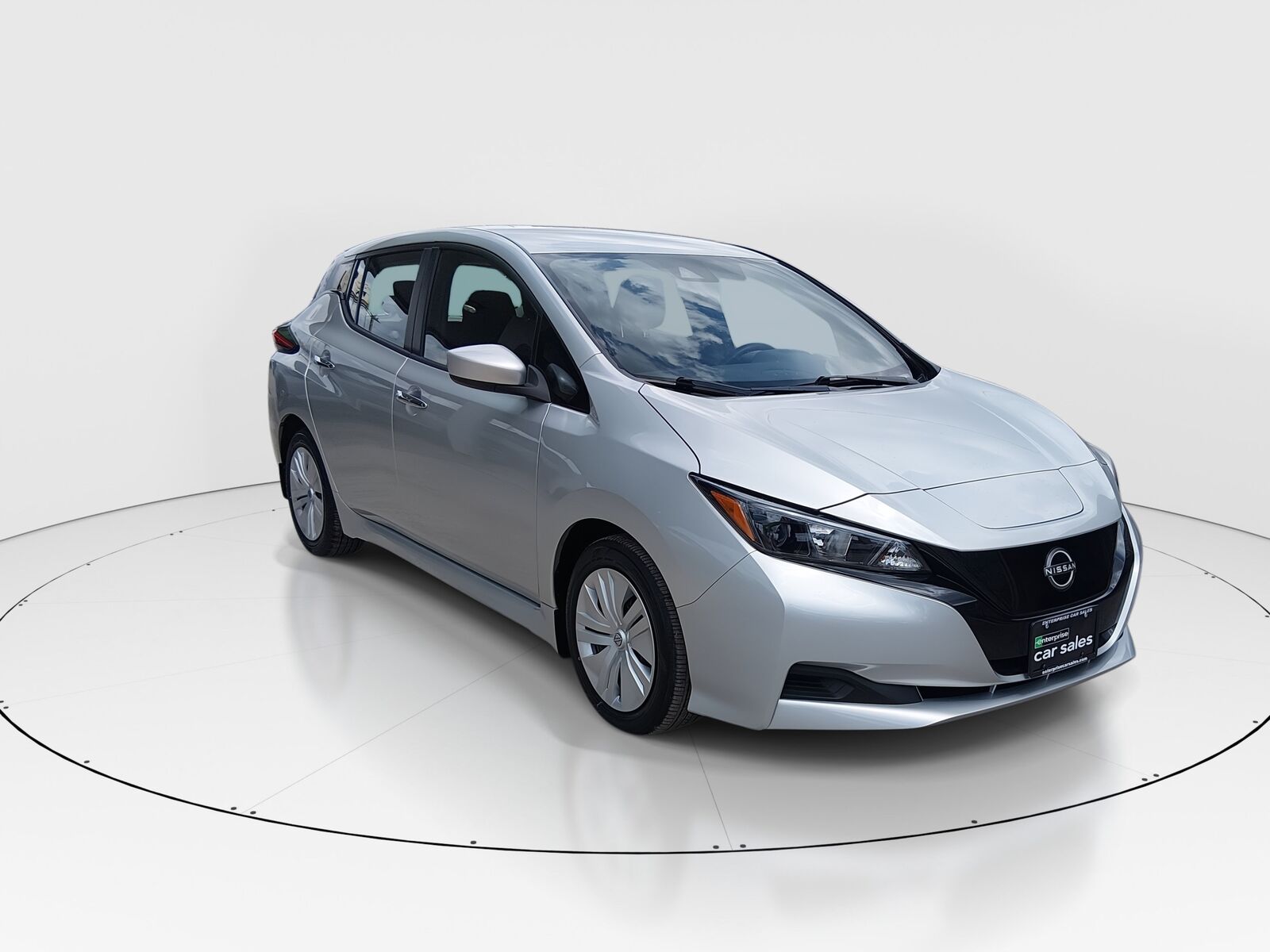 2025 NISSAN Leaf
