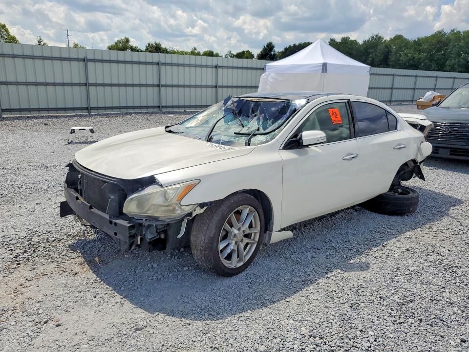 2010 NISSAN Maxima