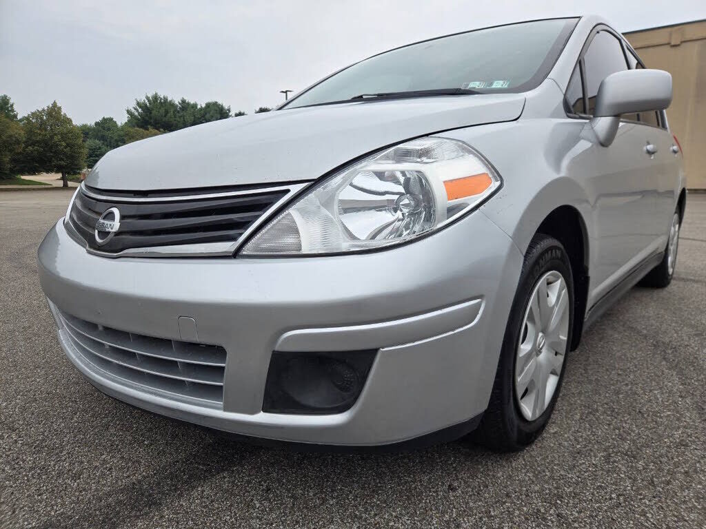 2012 NISSAN Versa