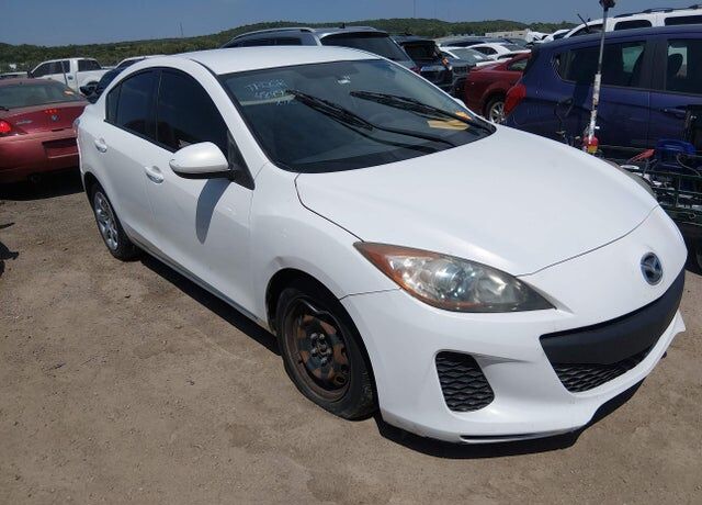 2013 MAZDA Mazda3