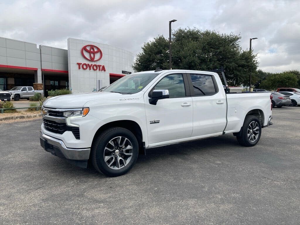 2024 CHEVROLET Silverado