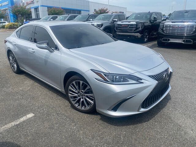 2020 LEXUS ES