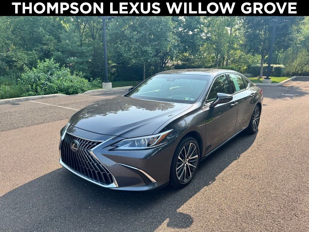 2025 LEXUS ES