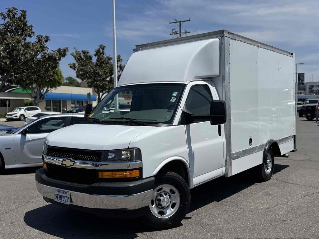 2023 CHEVROLET Express