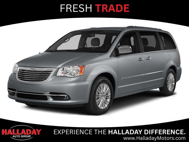 2014 CHRYSLER Town and Country