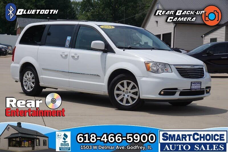2014 CHRYSLER Town and Country
