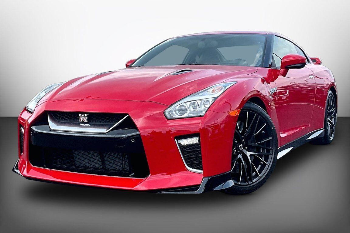 2020 NISSAN GT-R