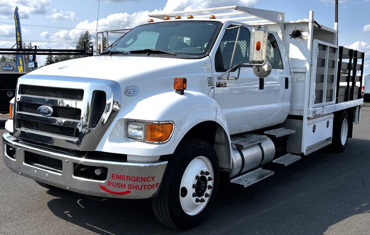 2011 FORD F-750