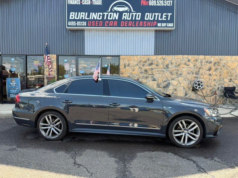 2017 VOLKSWAGEN Passat