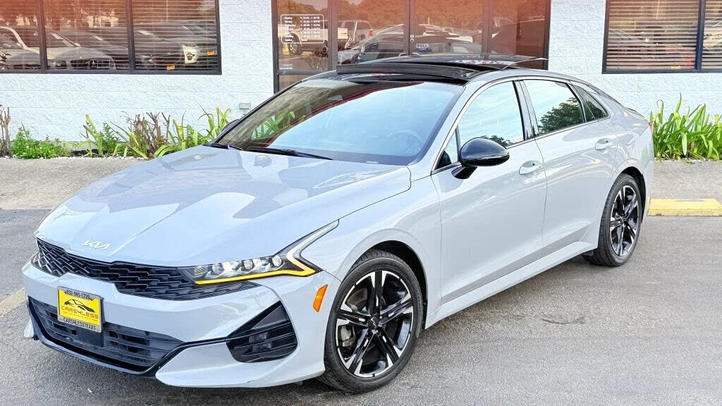 2022 KIA K5