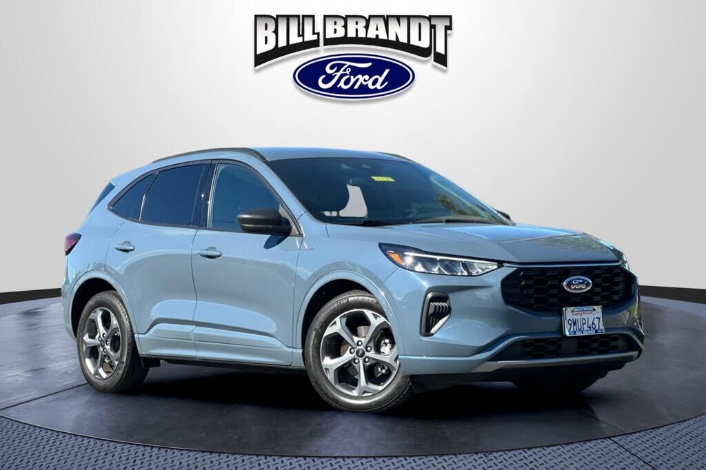2024 FORD Escape