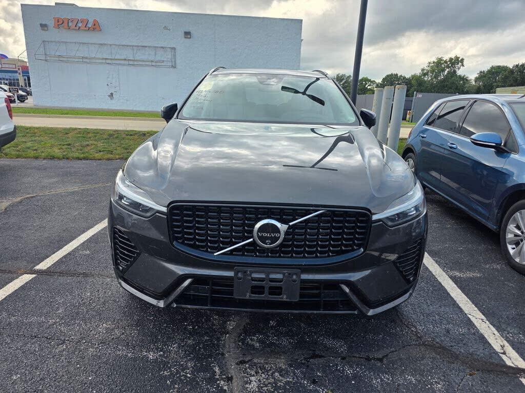 2024 VOLVO XC60