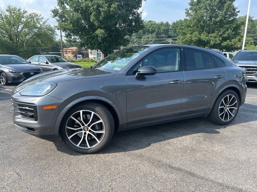 2024 PORSCHE Cayenne