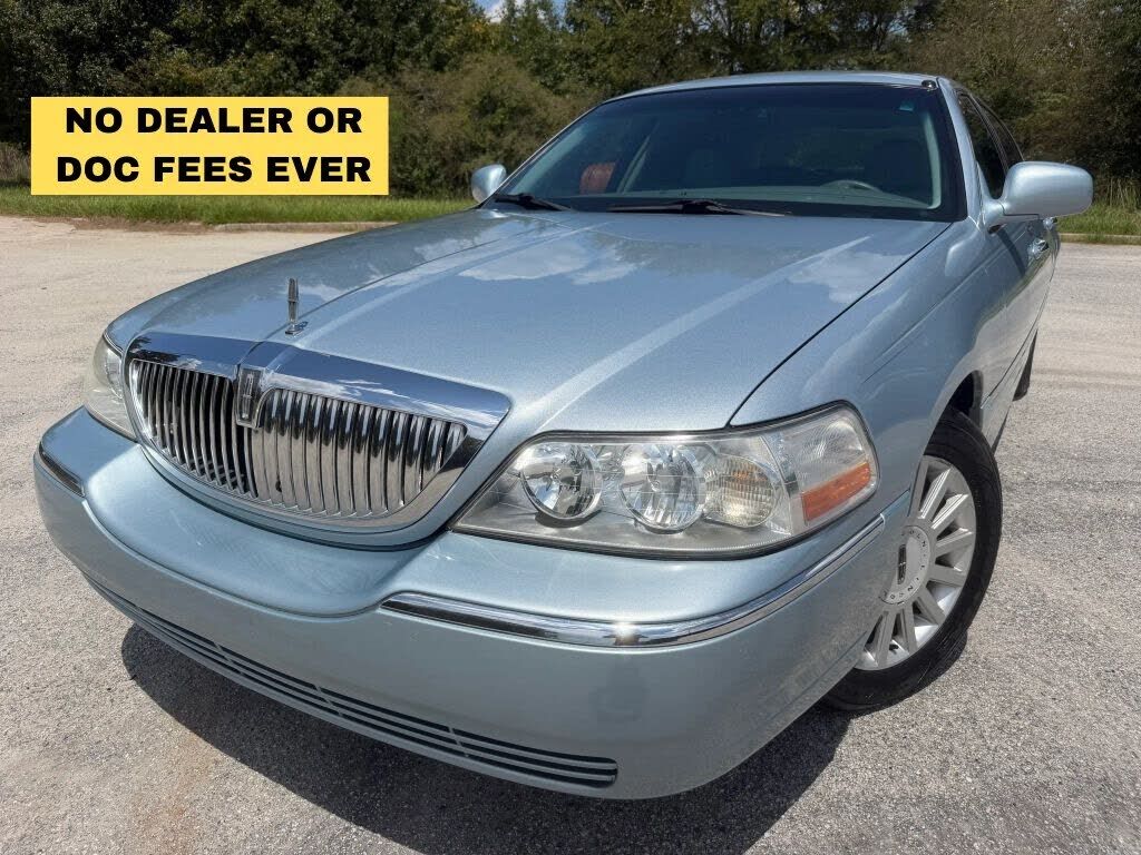 2005 LINCOLN Town Car