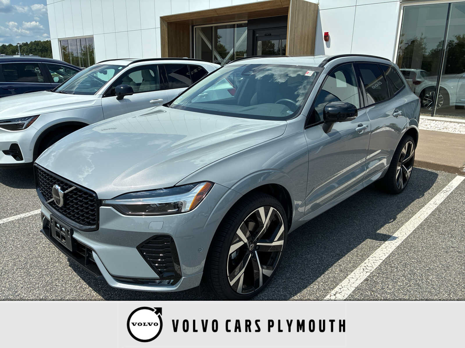 2025 VOLVO XC60