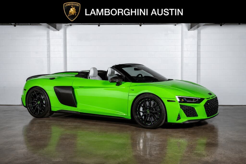 2023 AUDI R8